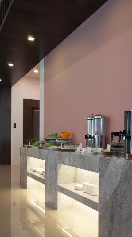 Wyne Hotel Rangun Kültér fotó